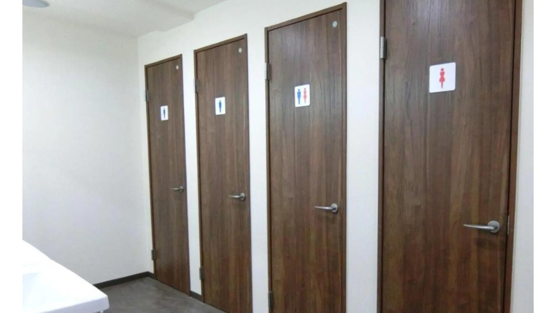 Capsule Hotel Manyudo