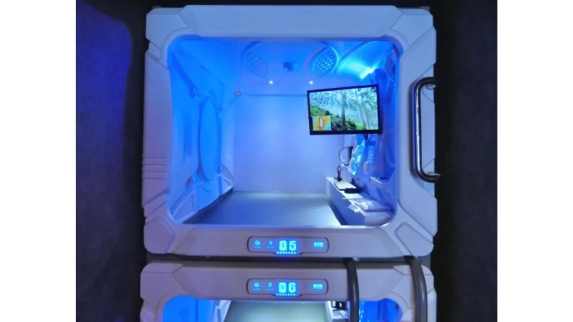 Capsule Hotel Manyudo
