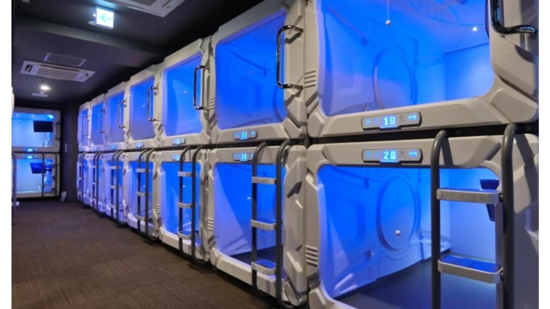 Capsule Hotel Manyudo